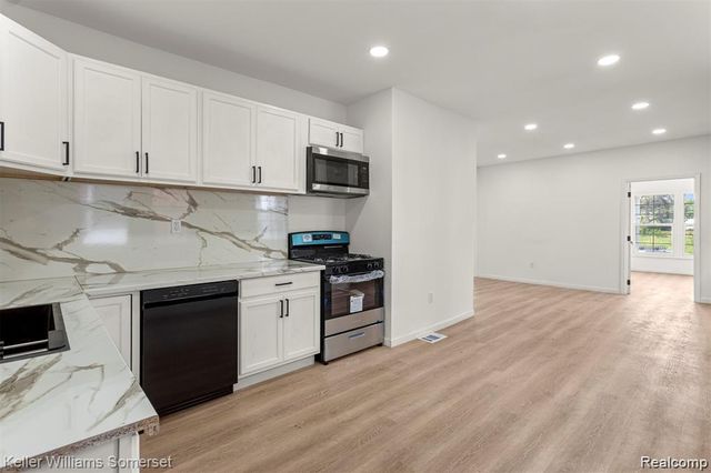 7432 Churchill Street, Detroit, MI 48206