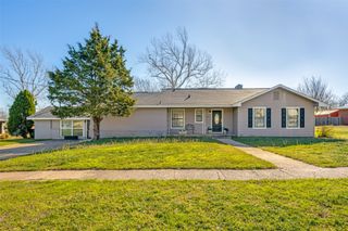 909 Coffield Street, Bowie, TX 76230