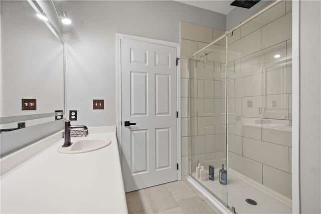 1608 Saint Andrews Dr, South Strabane, PA 15301