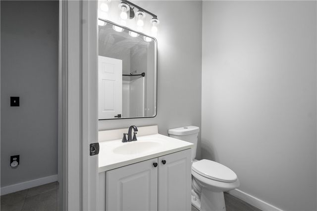 1608 Saint Andrews Dr, South Strabane, PA 15301