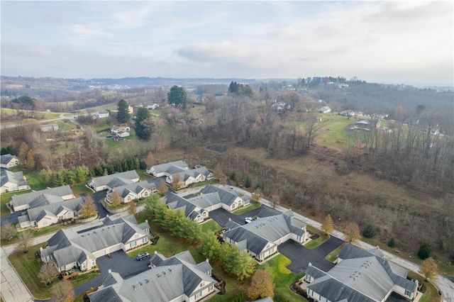 1608 Saint Andrews Dr, South Strabane, PA 15301