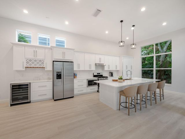 143 Sunset Bay Drive, Palm Beach Gardens, FL 33418