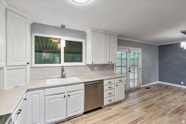 2196 E THISTLEWOOD WAY, Sandy, UT 84092