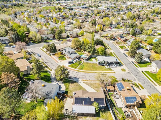 2196 E THISTLEWOOD WAY, Sandy, UT 84092