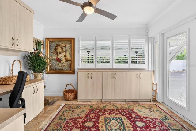 1065 EDEN ISLE BOULEVARD NE 2, St Petersburg, FL 33704