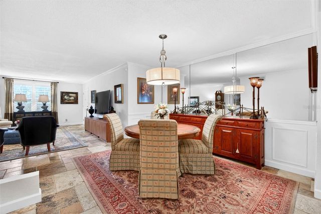 1065 EDEN ISLE BOULEVARD NE 2, St Petersburg, FL 33704