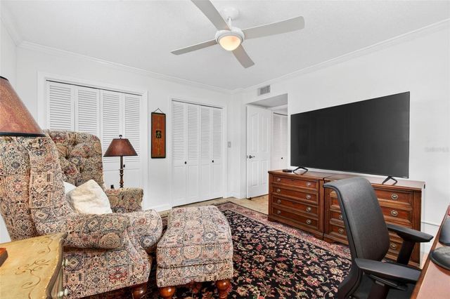 1065 EDEN ISLE BOULEVARD NE 2, St Petersburg, FL 33704