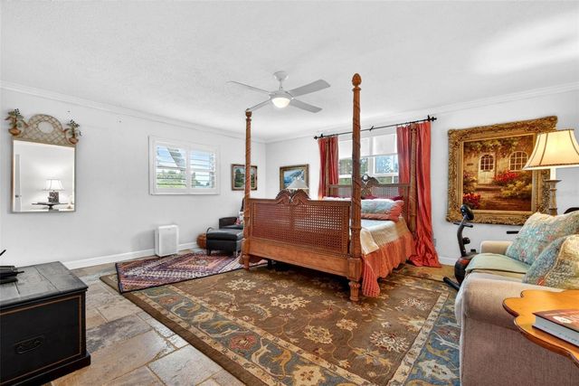1065 EDEN ISLE BOULEVARD NE 2, St Petersburg, FL 33704