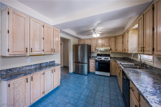 23211 Fernwood Drive, Beachwood, OH 44122