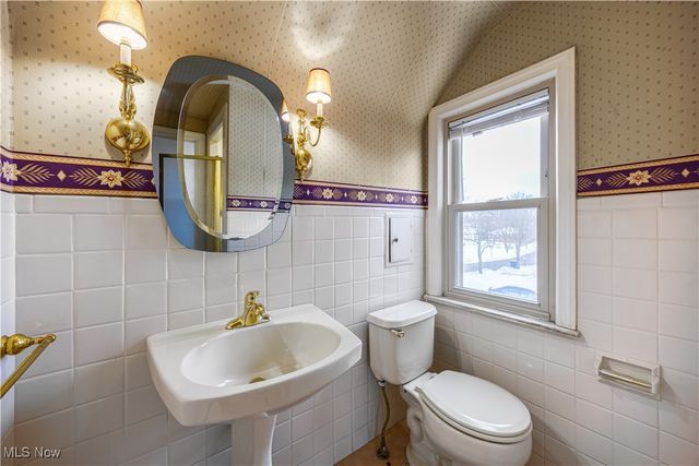 23211 Fernwood Drive, Beachwood, OH 44122