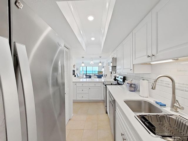 19020 GULF BOULEVARD 8, Indian Shores, FL 33785