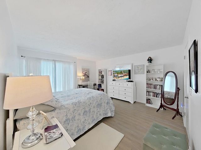 19020 GULF BOULEVARD 8, Indian Shores, FL 33785
