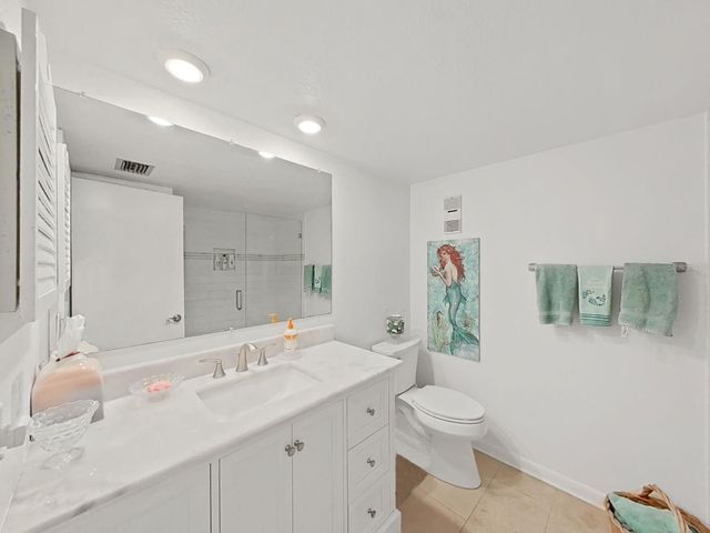 19020 GULF BOULEVARD 8, Indian Shores, FL 33785