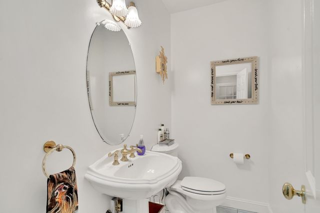 55-B Hancock St, Lexington, MA 02420