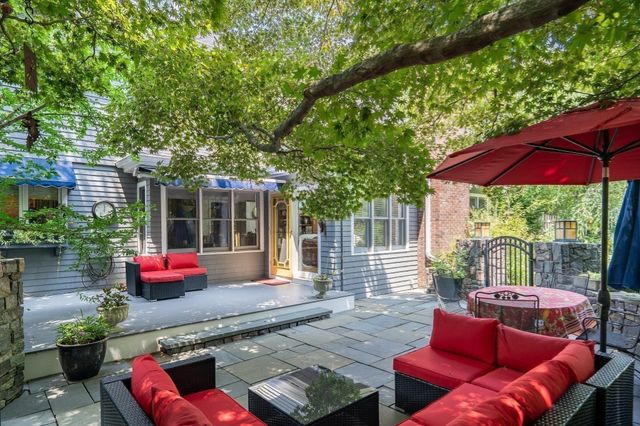 55-B Hancock St, Lexington, MA 02420