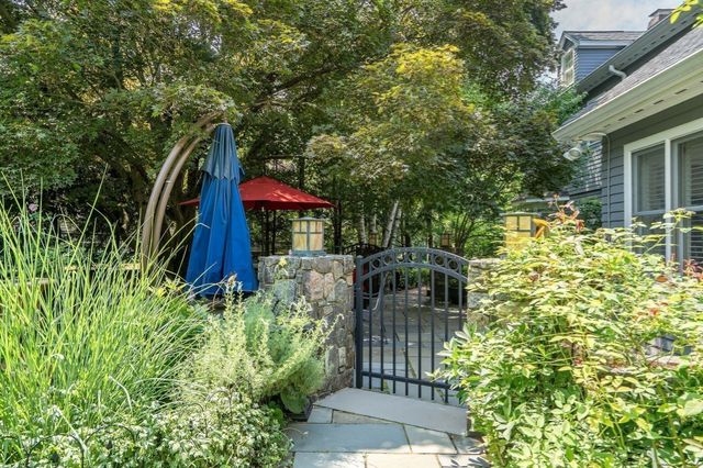 55-B Hancock St, Lexington, MA 02420