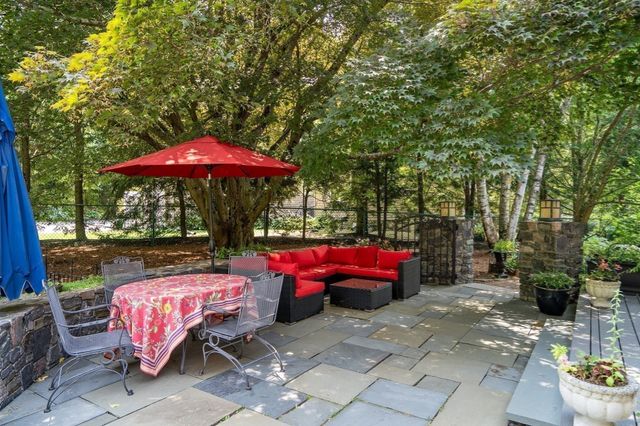 55-B Hancock St, Lexington, MA 02420