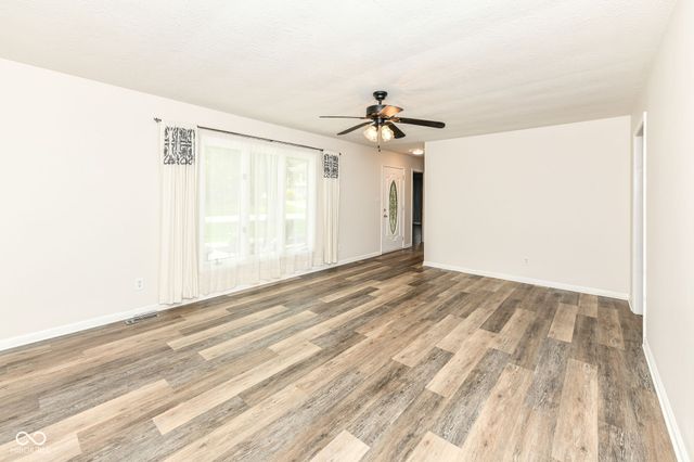 1202 Willow Way, Noblesville, IN 46062