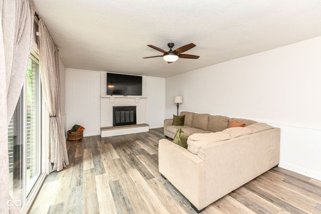 1202 Willow Way, Noblesville, IN 46062