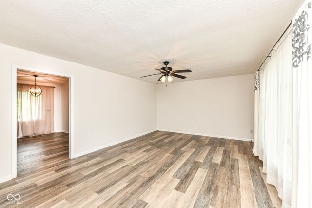 1202 Willow Way, Noblesville, IN 46062