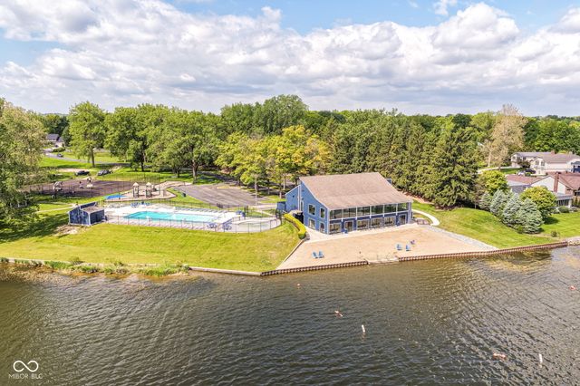 1202 Willow Way, Noblesville, IN 46062