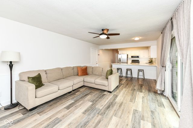 1202 Willow Way, Noblesville, IN 46062
