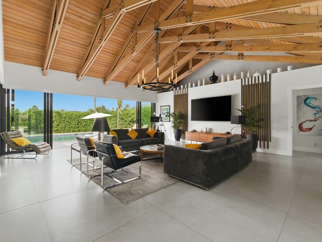 256 Hamlet Drive, Delray Beach, FL 33445