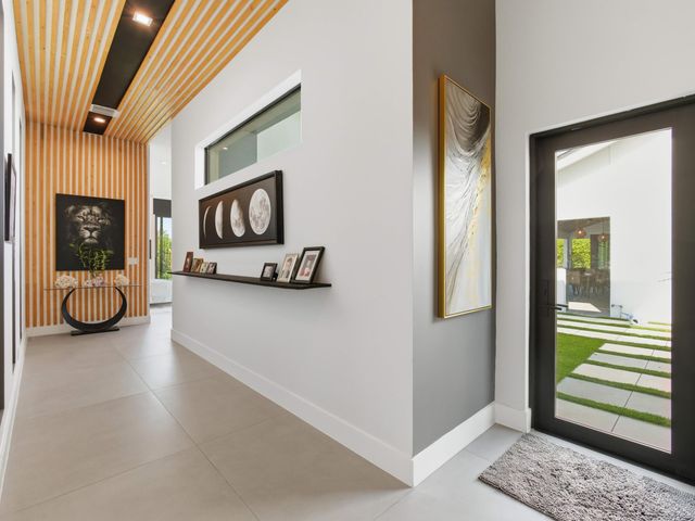 256 Hamlet Drive, Delray Beach, FL 33445