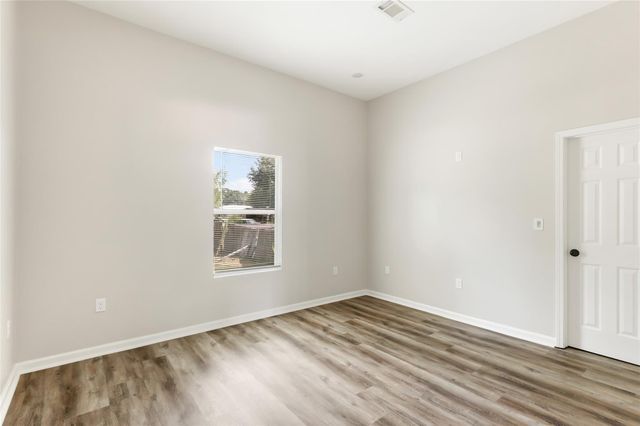 1031 County Road 3404, Cleveland, TX 77327
