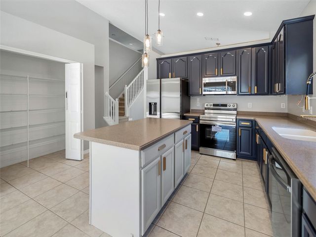 2142 BRANDYWINE FALLS WAY, Orlando, FL 32824