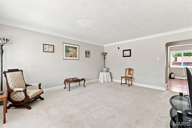 9944 Knollshire Drive, St Louis, MO 63123