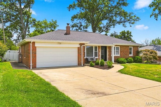 9944 Knollshire Drive, St Louis, MO 63123