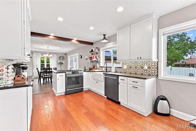 9944 Knollshire Drive, St Louis, MO 63123