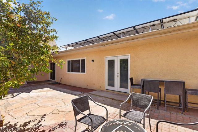 3831 Atlantis Street, Las Vegas, NV 89121