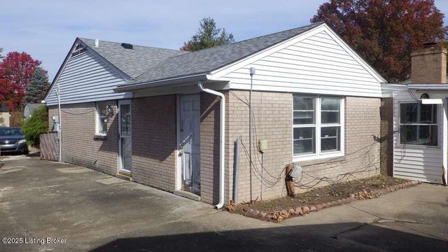 9810 Tucson Ct, Louisville, KY 40223