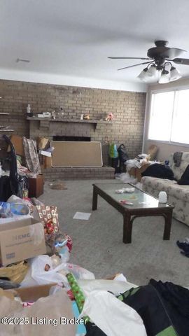 9810 Tucson Ct, Louisville, KY 40223