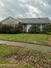 9810 Tucson Ct, Louisville, KY 40223