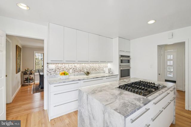 5625 LAMAR, Bethesda, MD 20816