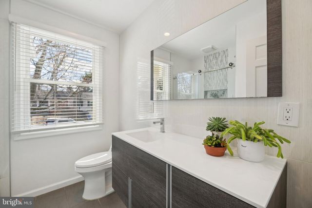 5625 LAMAR, Bethesda, MD 20816