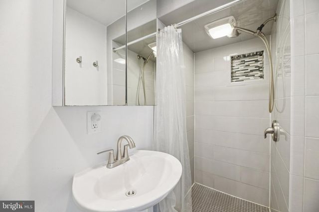 5625 LAMAR, Bethesda, MD 20816