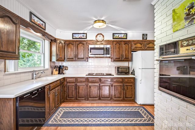 933 Franklin Avenue, South Plainfield, NJ 07080
