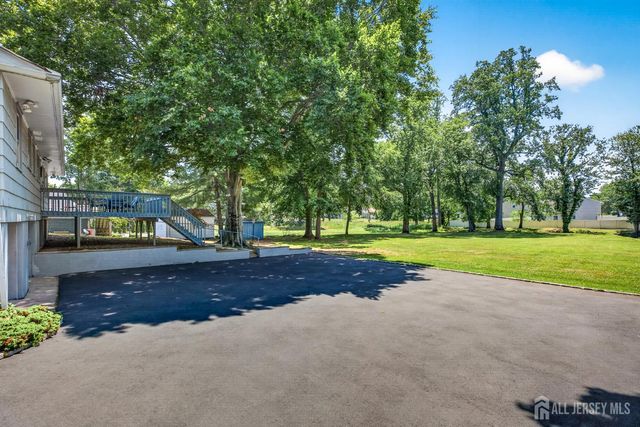 933 Franklin Avenue, South Plainfield, NJ 07080