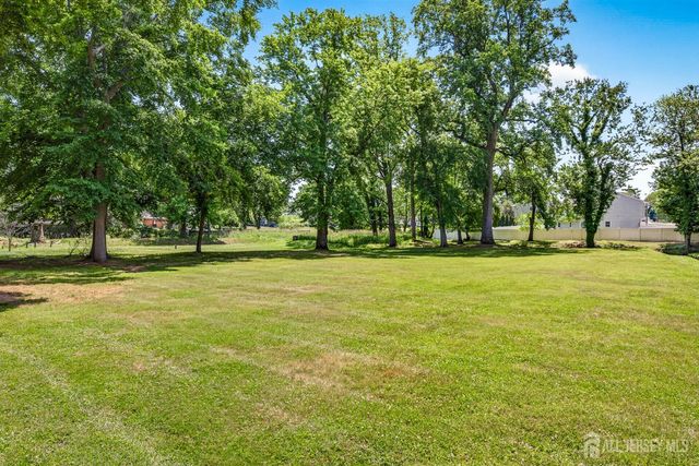 933 Franklin Avenue, South Plainfield, NJ 07080
