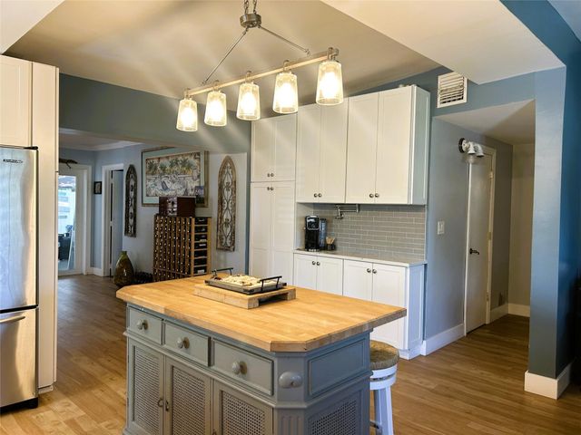 1431 NE 40th Court, Pompano Beach, FL 33064