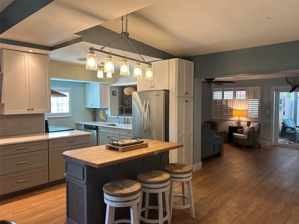 1431 NE 40th Court, Pompano Beach, FL 33064