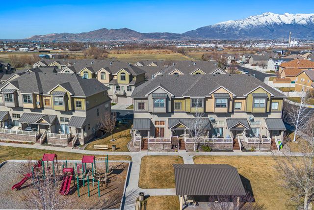 586 E 1590 S, Lehi, UT 84043