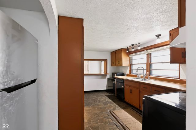 6100 Madison Avenue, Indianapolis, IN 46227