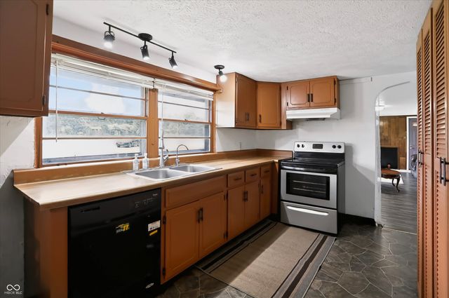 6100 Madison Avenue, Indianapolis, IN 46227