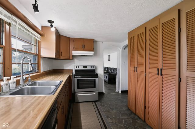 6100 Madison Avenue, Indianapolis, IN 46227