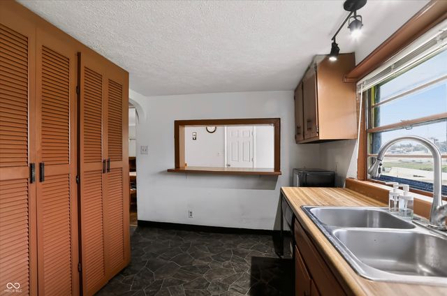 6100 Madison Avenue, Indianapolis, IN 46227